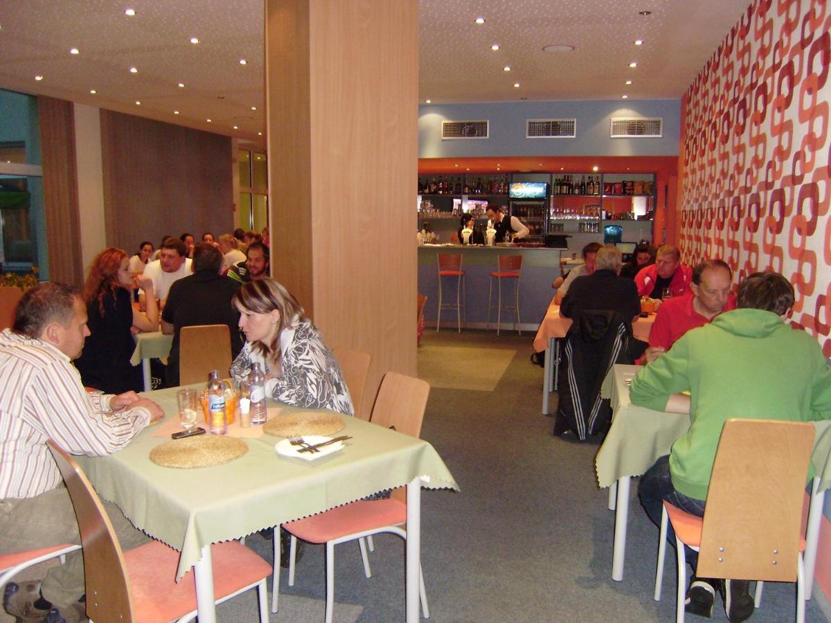 Sport Hotel Ticha Orlice Usti nad Orlici Ngoại thất bức ảnh